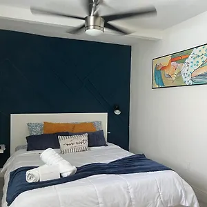  Apartment Busch Gardens Bliss -1